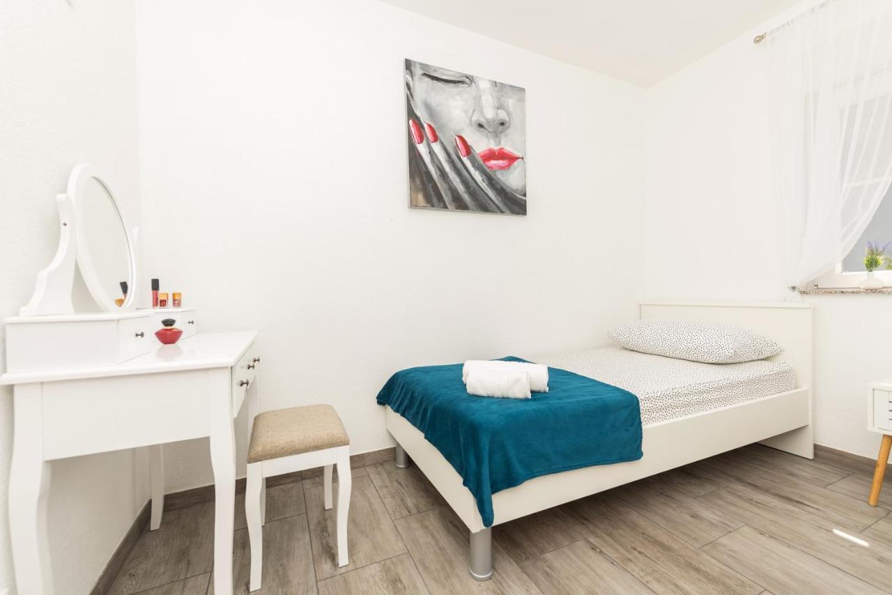 Makarska Dalija Apartment Exterior photo